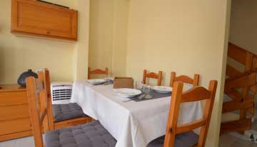 Rentaholliday-Beach_House_16.jpg